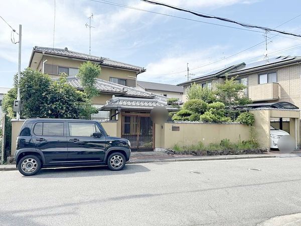 富田林市寺池台五丁目 戸建 前面道路含む外観 富田林市寺池台五丁目 戸建 前面道路含む外観