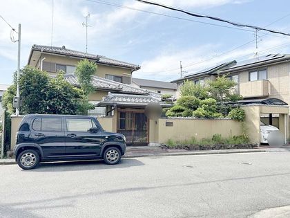 富田林市寺池台五丁目 戸建 前面道路含む外観