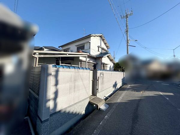 前面道路含む外観