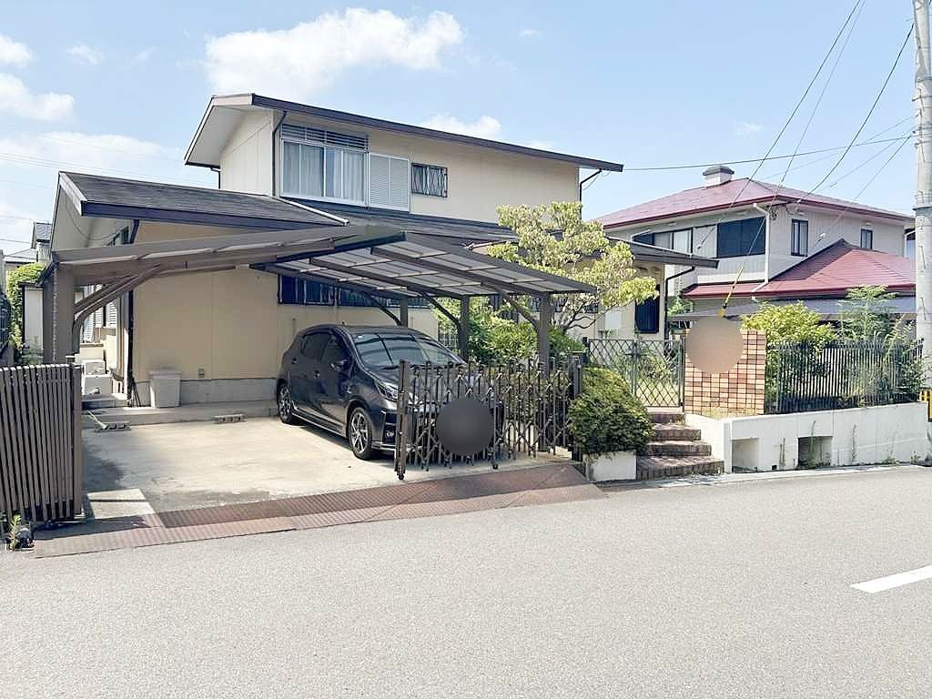 前面道路含む外観