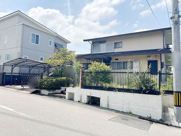 前面道路含む外観