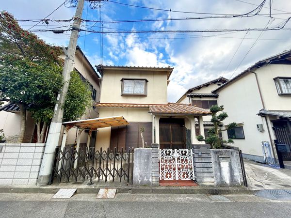 和泉市池田下町 前面道路含む外観 和泉市池田下町 前面道路含む外観