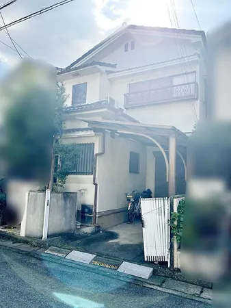 閑静な住宅地内にあります。