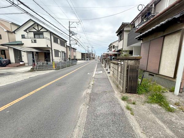 和泉市阪本町 古家付土地 前面道路含む外観 前面道路含む外観