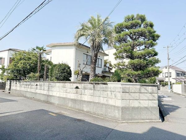 堺市東区菩提町一丁 古家付土地 前面道路含む外観