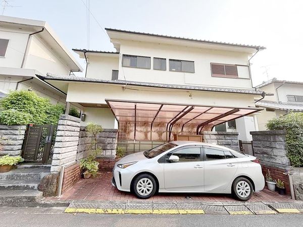 河内長野市北貴望ケ丘 古家付土地 前面道路含む外観