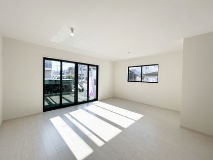 堺市北区南花田町 2号棟 リビング