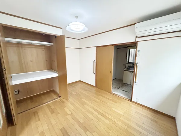 東側隣接物件ございませんので陽当たり良好です。