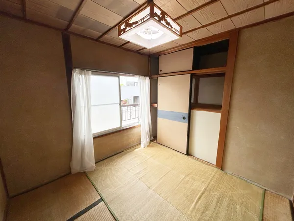 南側バルコニーにつき陽当たり良好です。