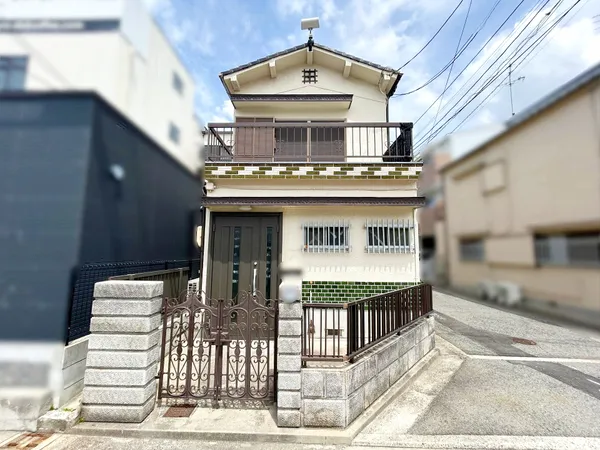 昭和48年3月築の中古戸建になります。