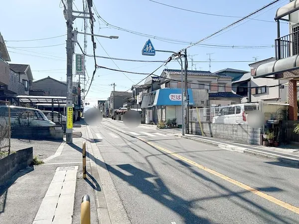 前面道路：東側公道幅員約9.4ｍ