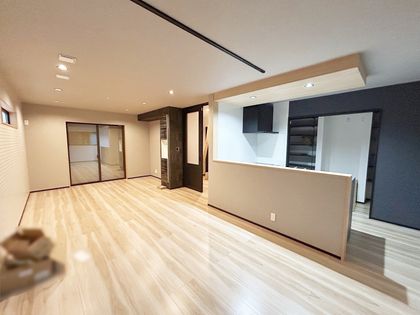 大阪狭山市池尻自由丘3丁目 リビング