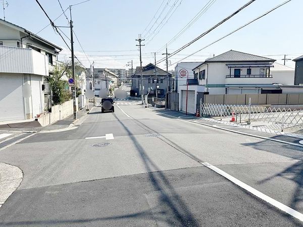 堺市西区家原寺町1丁新築 B号地 前面道路含む外観 堺市西区家原寺町1丁新築 B号地 前面道路含む外観