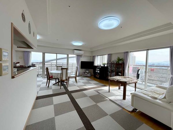 サンメゾン北野田サンタワー リビング