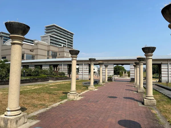 東雲公園　徒歩7分。