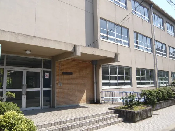 堺市立殿馬場中学校徒歩5分。