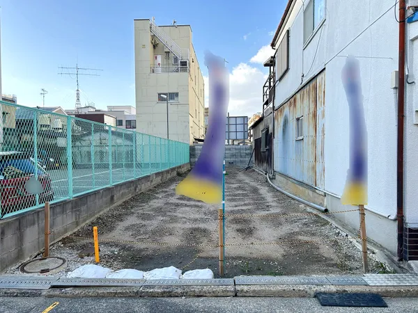 建築条件付販売土地ではございません。お好きなハウスメーカー・工務店にて建築可能です。