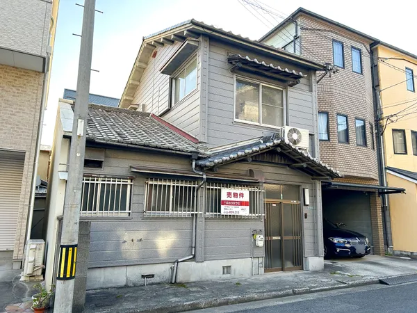 建物解体後更地にしてお引渡しします。