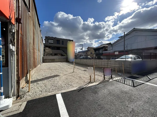 建築条件付き宅地販売ではございません。