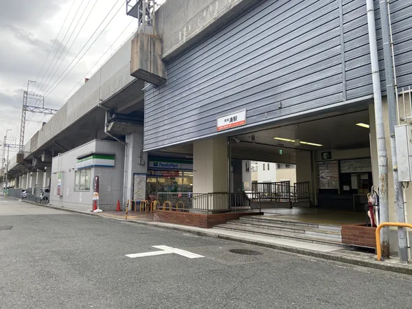 徒歩9分。