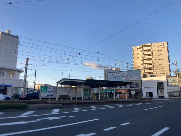 徒歩6分。