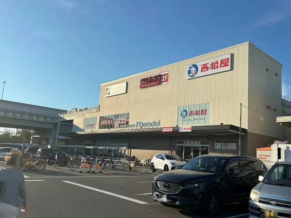 徒歩11分。