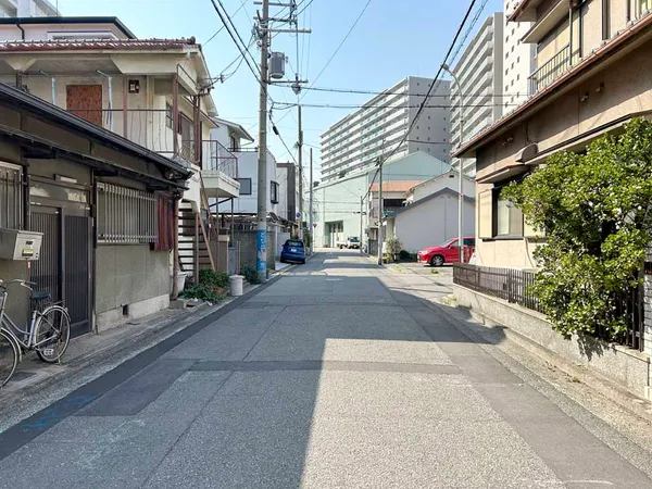 前面道路幅員約６．０ｍとなります。