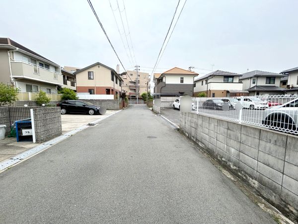 堺市西区浜寺諏訪森町西4丁 前面道路含む外観 前面道路含む外観