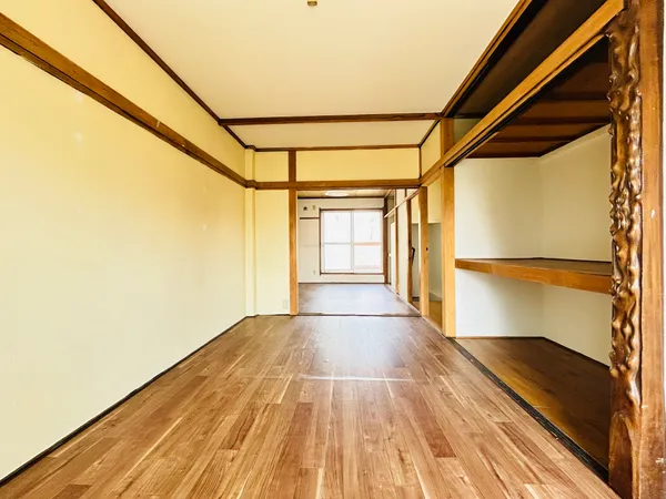 ３階東側洋室 ぜひご検討下さい。ご連絡お待ちしております。