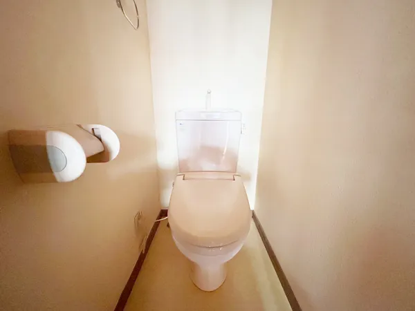 2階もトイレがございます。