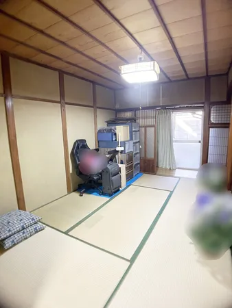 和室６帖には板間がついています室内写真の家具・照明等の調度類は価格に含まれません。