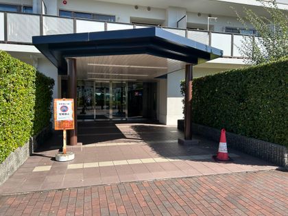 ファミールハイツなかもず エントランス