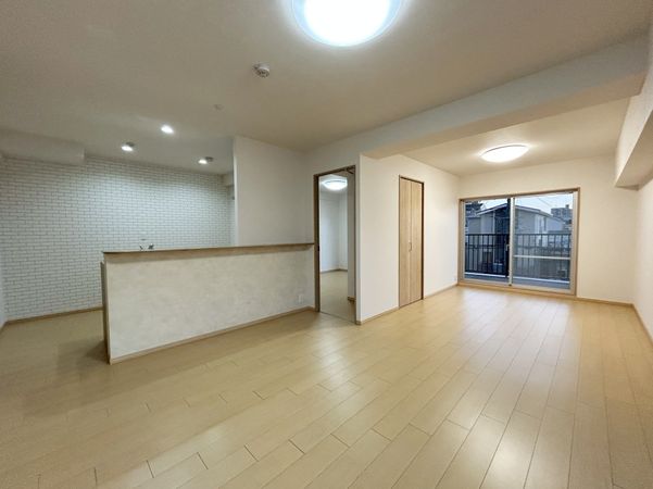 メゾンドール浜寺北 リビング