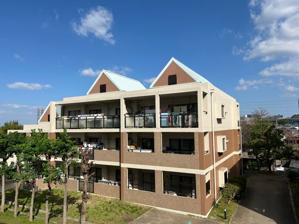 ユニライフ和泉中央F棟 外観