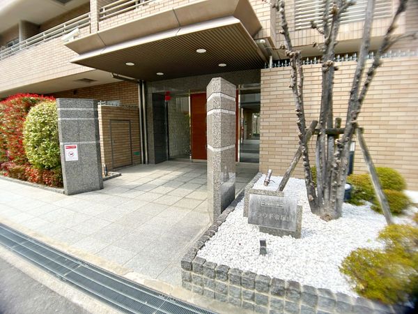 プラウド帝塚山 エントランス プラウド帝塚山 エントランス