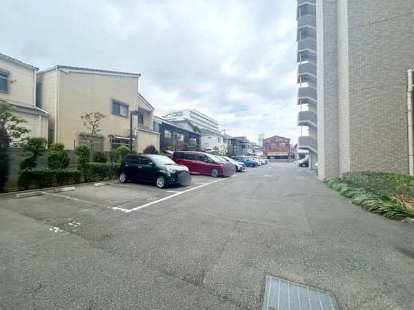 駐車場お気軽にお問合せ下さい
