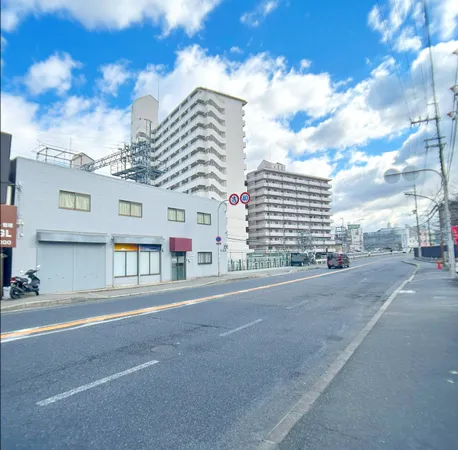 国道310号線沿いのロードサイド店舗