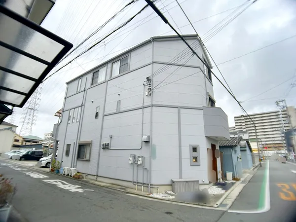 外観　６ＳＬＤＫ＋店舗の間取りです。１階店舗部分は賃貸中につき自己利用できません。