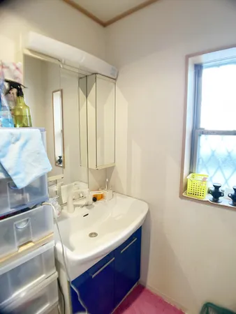 １階洗面室の洗面化粧台　ぜひご検討下さい