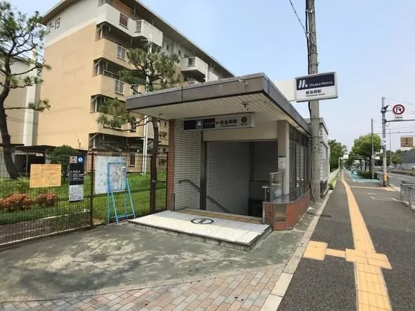 新金岡駅(Osaka　Metro 御堂筋線)徒歩14分。