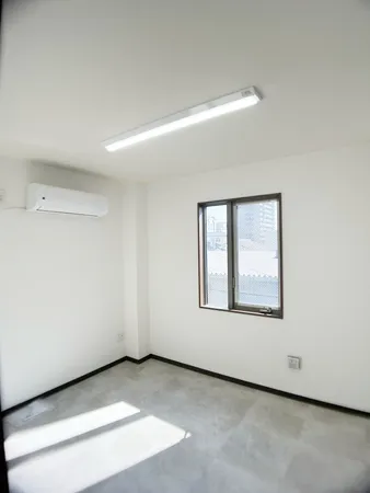 ３階事務所④：約４.９帖