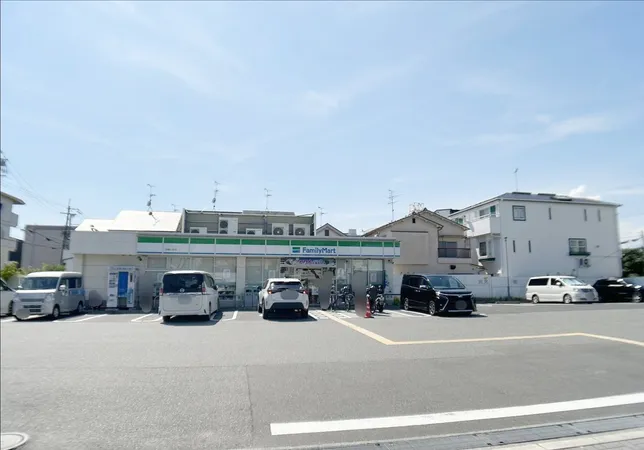 ファミリーマート堺榎元町店　約460ｍ　徒歩６分