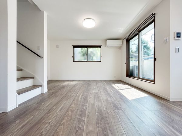 新宿区高田馬場1丁目 戸建 リビング