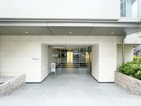 ローレルコート新宿夏目坂 エントランス