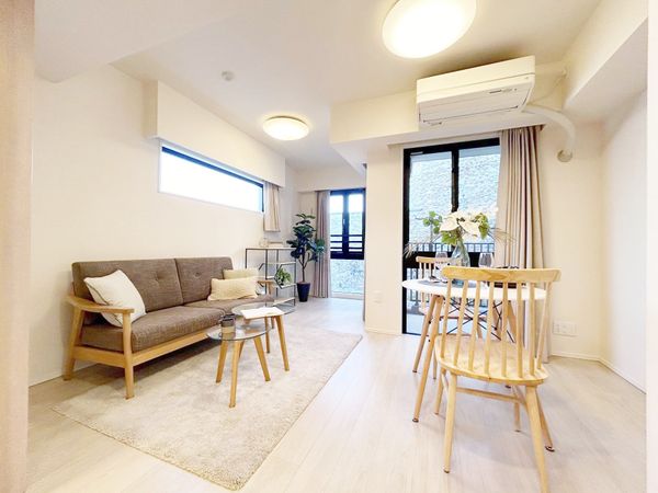 ディアスタ早稲田 諏訪通り リビング