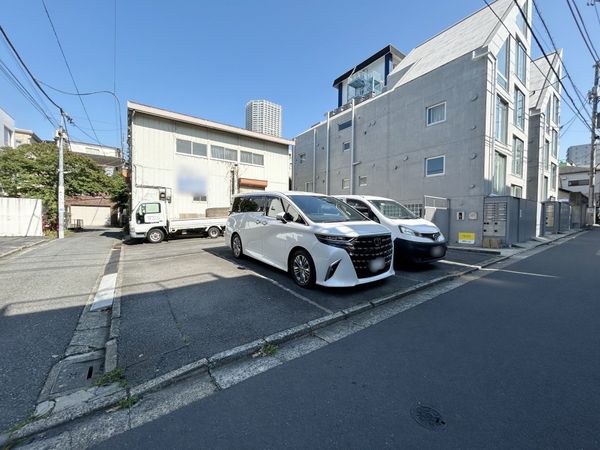 新宿区新宿6丁目 土地 前面道路含む外観
