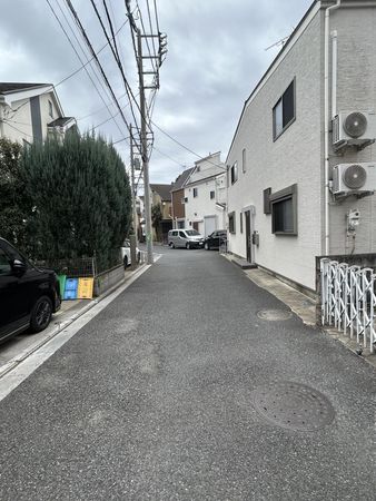杉並区堀ノ内1丁目 戸建 前面道路含む外観 杉並区堀ノ内1丁目 戸建 前面道路含む外観