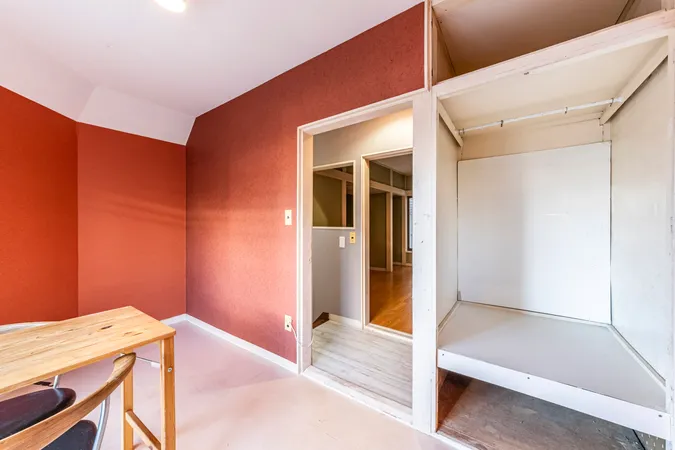 洋室（北東側）