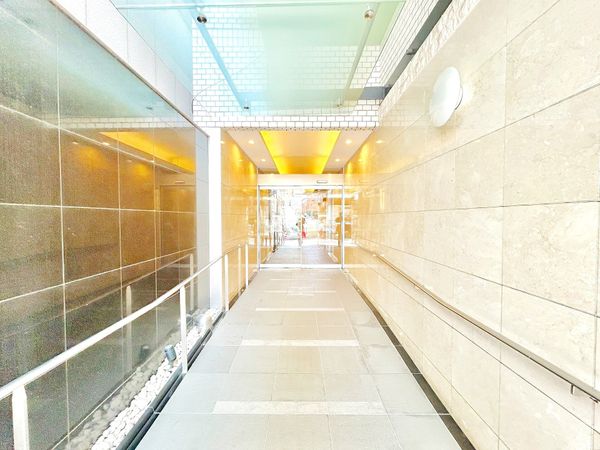 アルテール新宿 エントランス