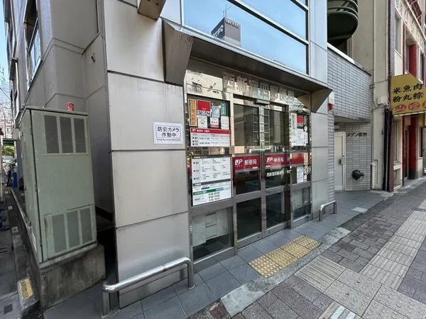 徒歩6分。